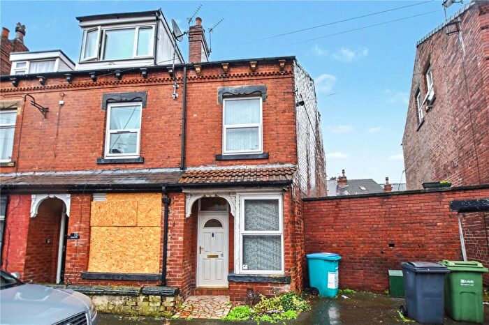 4 Bedroom Terraced House For Sale In Highthorne View, Armley, Leeds, West Yorkshire, LS12