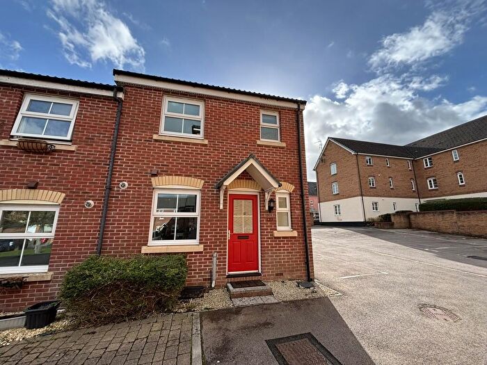 3 Bedroom End Of Terrace House To Rent In Red Kite Close, Cwm Calon, CF82