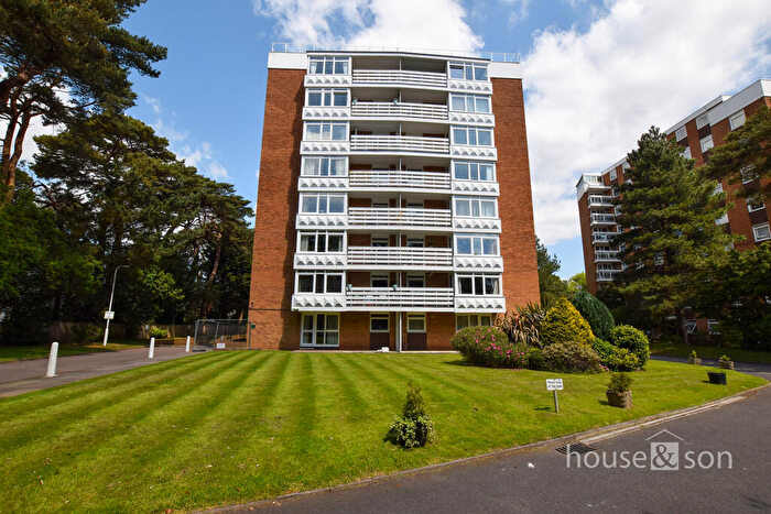2 Bedroom Apartment For Sale In Roslin Hall, Manor Road, East Cliff, Bournemouth, BH1