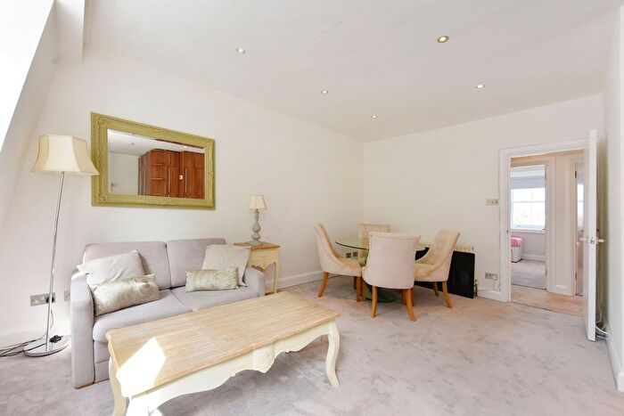 2 Bedroom Flat To Rent In Egerton Gardens, London, SW3