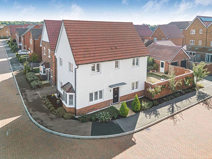 3 Bedroom Detached House For Sale In Foxcote Crescent, Didcot, OX11