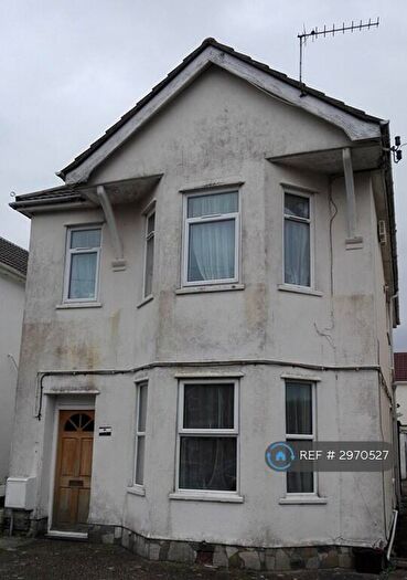 2 Bedroom Flat To Rent In Shaftesbury Road, Bournemouth, BH8