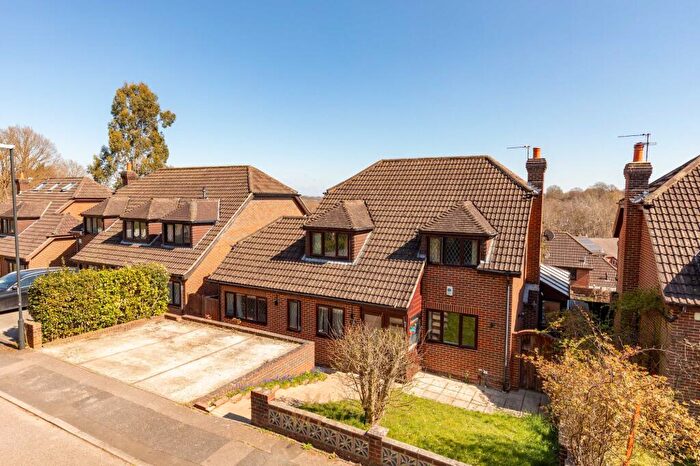 6 Bedroom Detached House For Sale In Grace Road, Broadfield, RH11