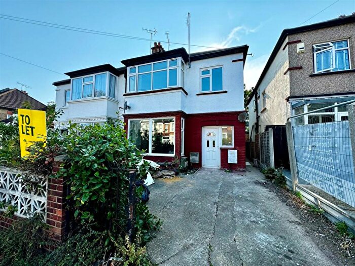 2 Bedroom Flat To Rent In Honiton Road, Southend-On-Sea, SS1
