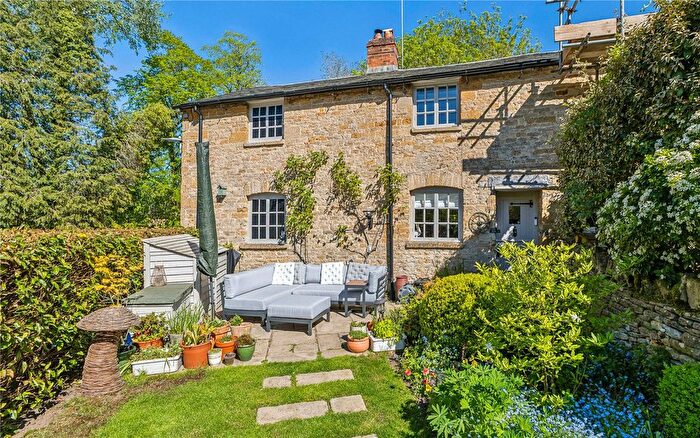 3 Bedroom End Of Terrace House For Sale In Broadwell, Moreton-In-Marsh, Gloucestershire, GL56
