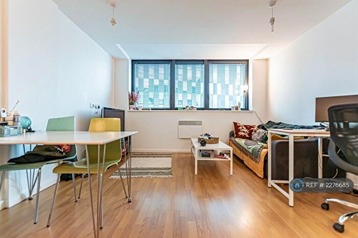 1 Bedroom Flat To Rent In Mann Island, Liverpool, L3