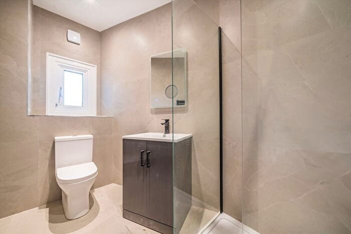 1 Bedroom Flat To Rent In Surbiton Road, Kingston Upon Thames, KT1