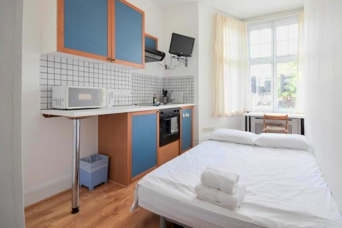 Studio To Rent In Fulham Palace Road, Fulham, London, W6