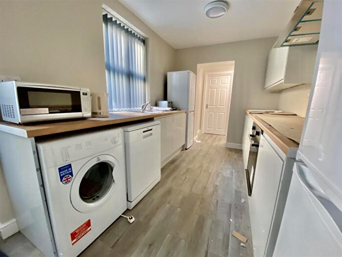 6 Bedroom Private Halls To Rent In Coulston Road, Lancaster, LA1