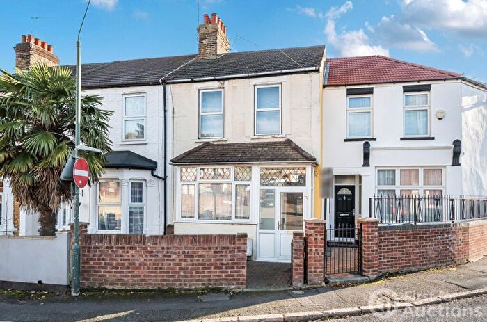 3 Bedroom Terraced House For Sale In Riverdale Road, Erith, DA8