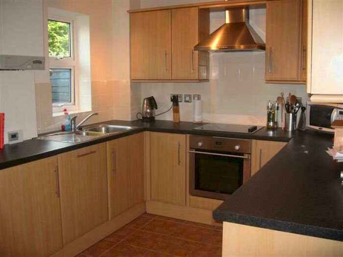 2 Bedroom Terraced House To Rent In Centurion Close, SN15