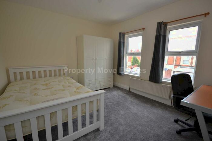 5 Bedroom Terraced House To Rent In Pitcroft Avenue, Reading, RG6