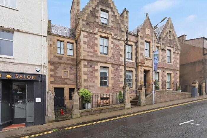 1 Bedroom Flat To Rent In King Street, Crieff, Perthshire, PH7