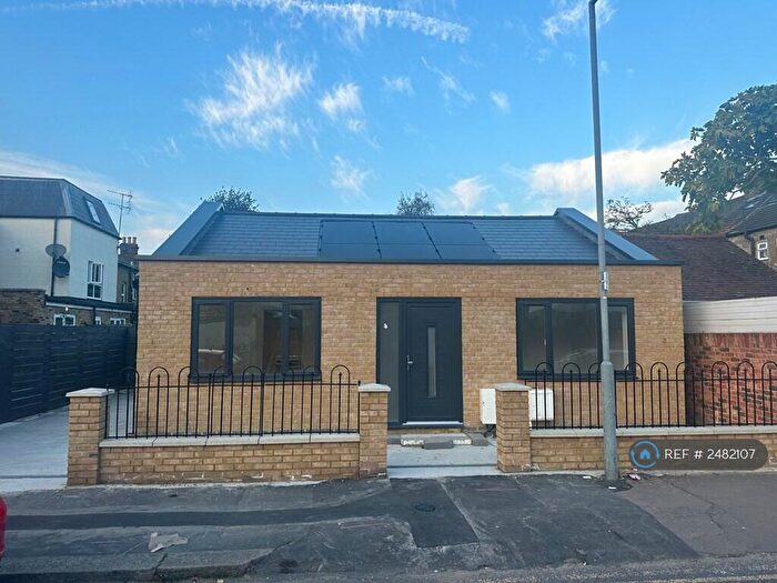 2 Bedroom Bungalow To Rent In Percy Road, Ilford, IG3