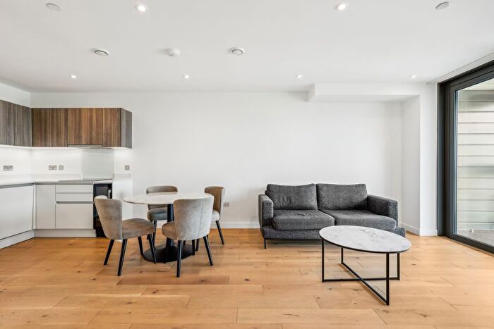 1 Bedroom Flat To Rent In Twickenham Gateway, London Road, Twickenham, TW1