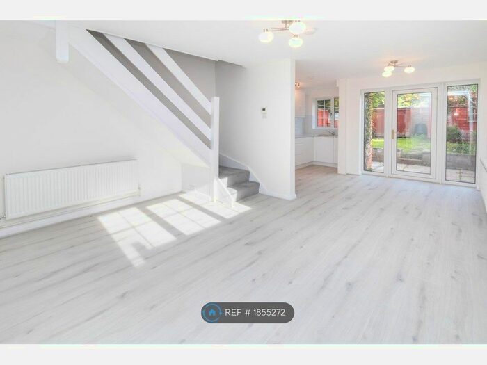 4 Bedroom End Of Terrace House To Rent In Ferndown Close, Sutton, SM2