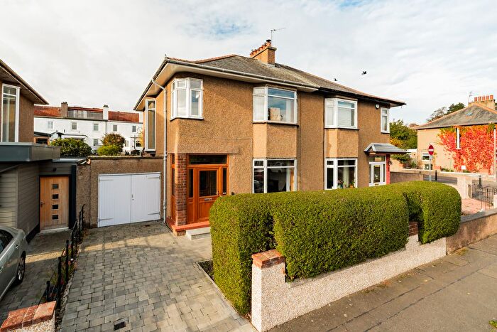 3 Bedroom Villa For Sale In Silverknowes Terrace, Edinburgh, EH4