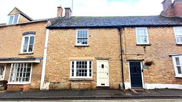 2 Bedroom Cottage For Sale In Thames Street, Charlbury, OX7