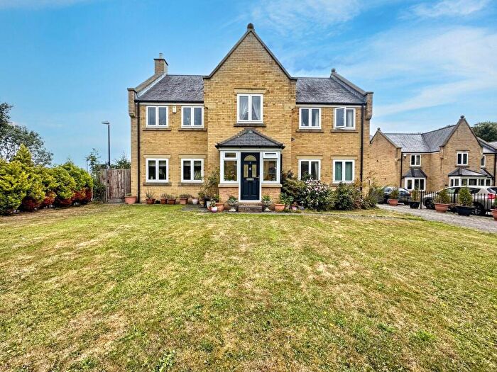 6 Bedroom Detached House For Sale In Marwell Drive, Washington, Tyne And Wear, NE37
