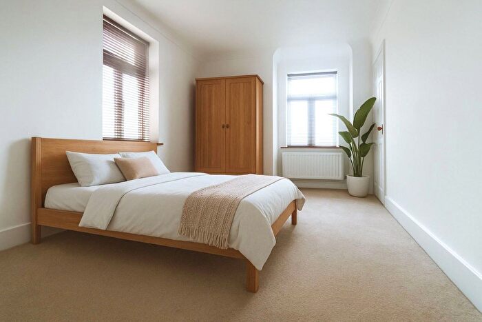 2 Bedroom Detached House For Sale In New Road, Orpington, BR6