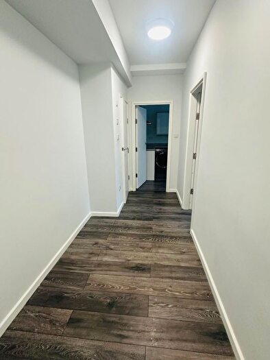1 Bedroom Flat To Rent In Bath Street, Huddersfield, HD1