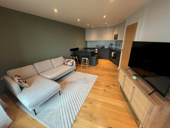 2 Bedroom Terraced House To Rent In Candle House, Wharf Approach, Leeds, LS1