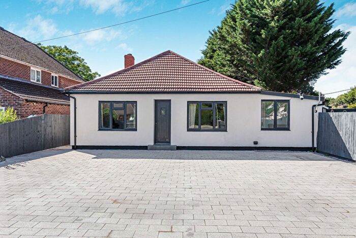 4 Bedroom Detached Bungalow For Sale In Park Road, Didcot, OX11
