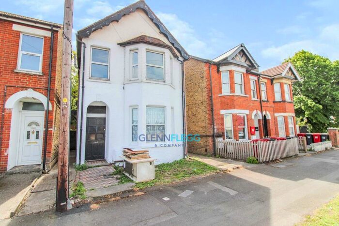 2 Bedroom Maisonette To Rent In Wellington Street, Slough, SL1
