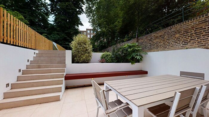 3 Bedroom Flat To Rent In Lexham Gardens, Kensington, W8