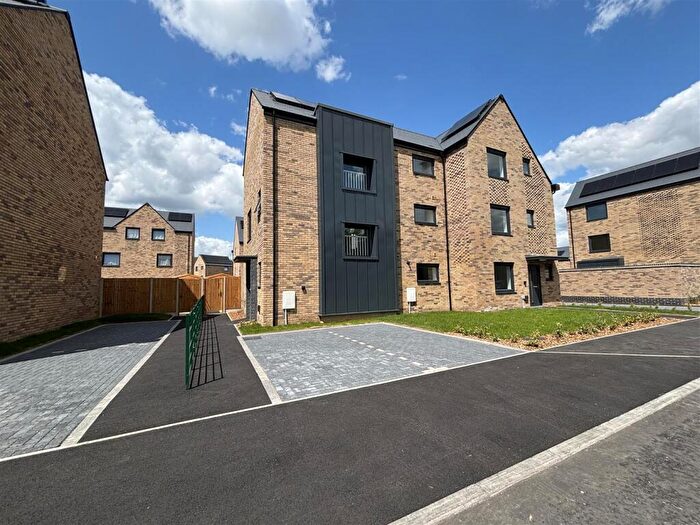 3 Bedroom Semi-Detached House To Rent In Downham Boulevard, Ravenswood, Ipswich, IP3