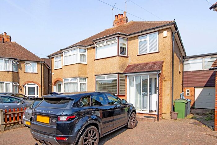 4 Bedroom Semi Detached House To Rent In Beverley Close, Chessington, KT9
