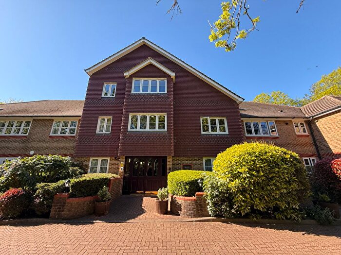 2 Bedroom Flat For Sale In Uxbridge Road, Pinner, HA5
