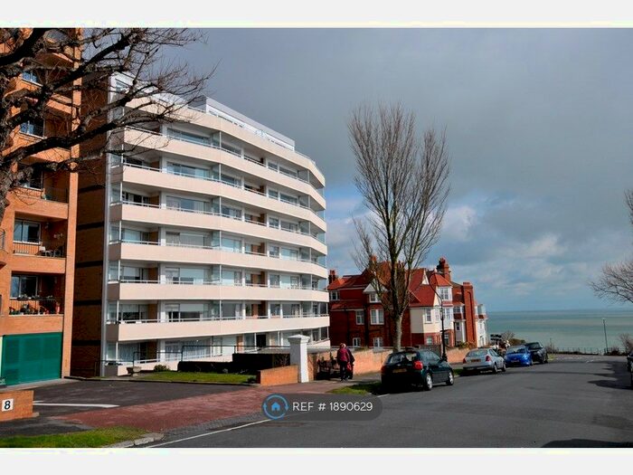 2 Bedroom Flat To Rent In Westcliff Mansion, Eastbourne, BN20