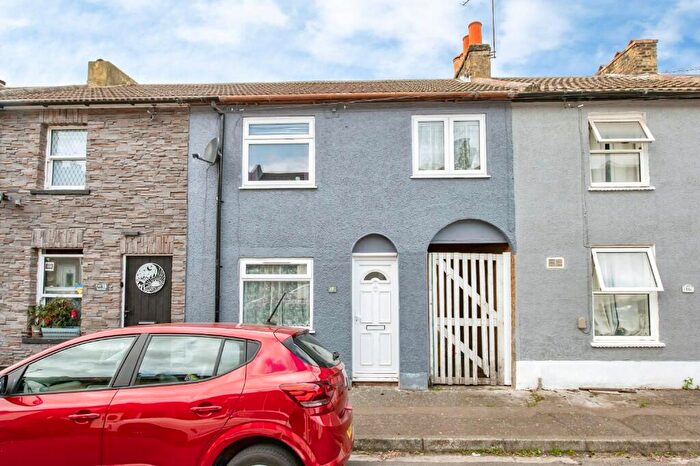 2 Bedroom Terraced House For Sale In Rural Vale, Gravesend, Kent, DA11