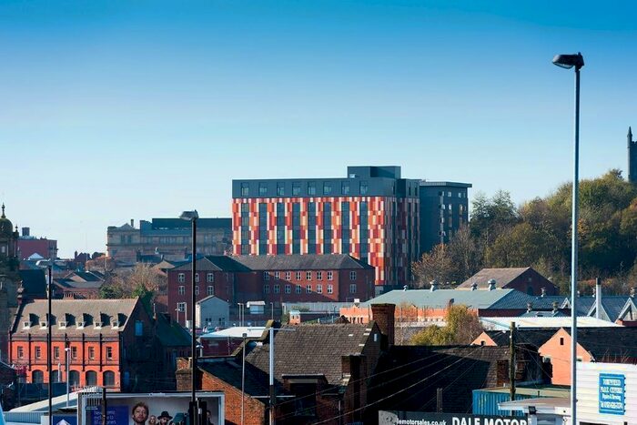 Studio To Rent In Cardinal Court, Scholes Street, Oldham, Greater Manchester, OL1