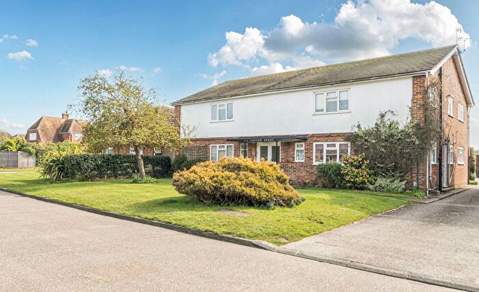 2 Bedroom Flat For Sale In Leyton Court, Ley Road, PO22