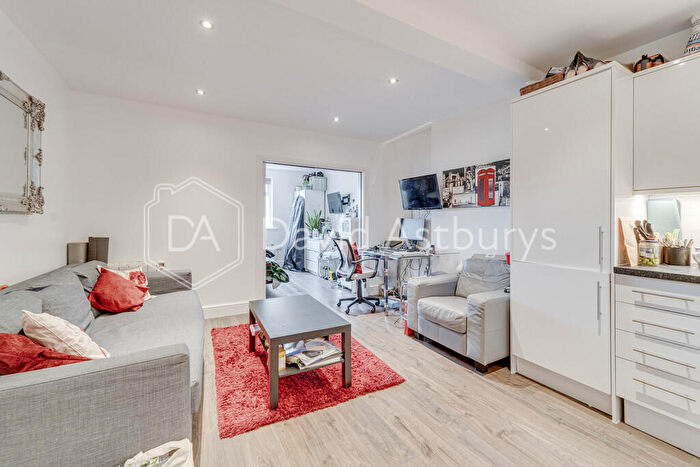 1 Bedroom Apartment To Rent In Bowmans Mews, Holloway, London, N7