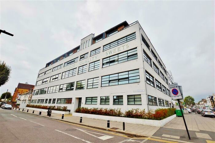 2 Bedroom Flat To Rent In Shaftesbury Road, Forest Gate, E7