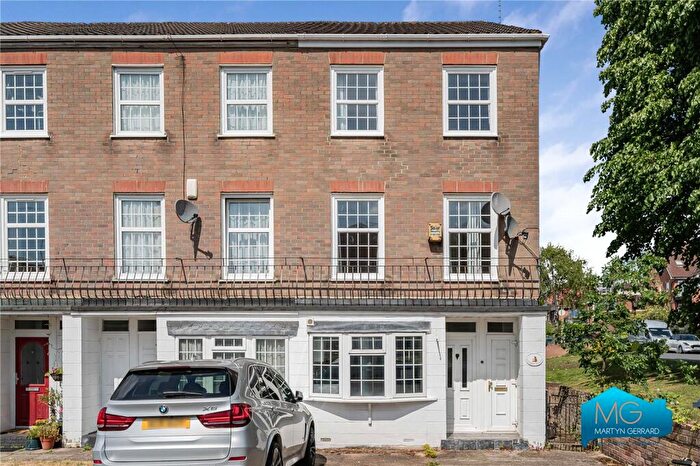5 Bedroom End Of Terrace House To Rent In Guildown Avenue, North Finchley, London, N12