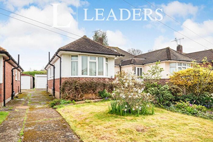 2 Bedroom Bungalow To Rent In Sandcross Lane, RH2