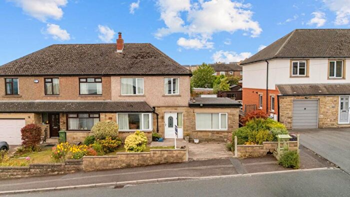 4 Bedroom Semi-Detached House For Sale In Weatherhill Road, Birchencliffe, HD3
