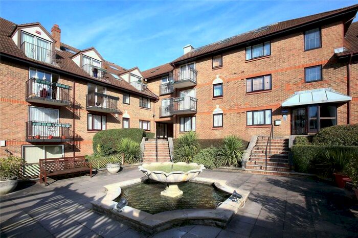 3 Bedroom Apartment To Rent In Lansdowne Road, Purley, CR8