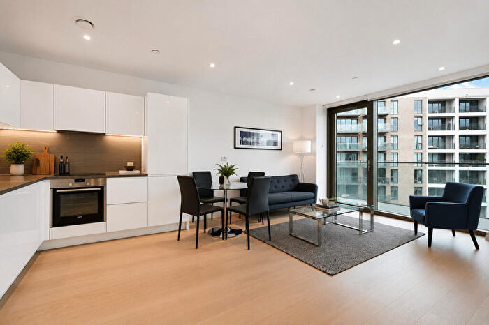 2 Bedroom Apartment To Rent In Schooner Road, London, E16