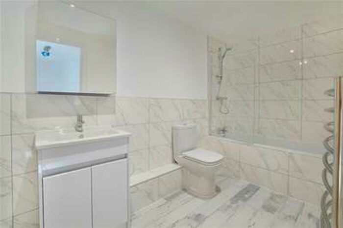 2 Bedroom Flat To Rent In Westgate Apartments, York, YO26