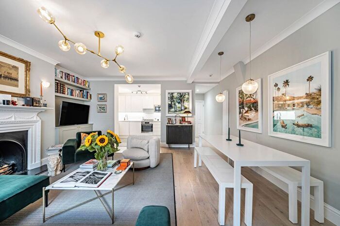 2 Bedroom Flat For Sale In St Georges Drive, Pimlico, London, SW1V