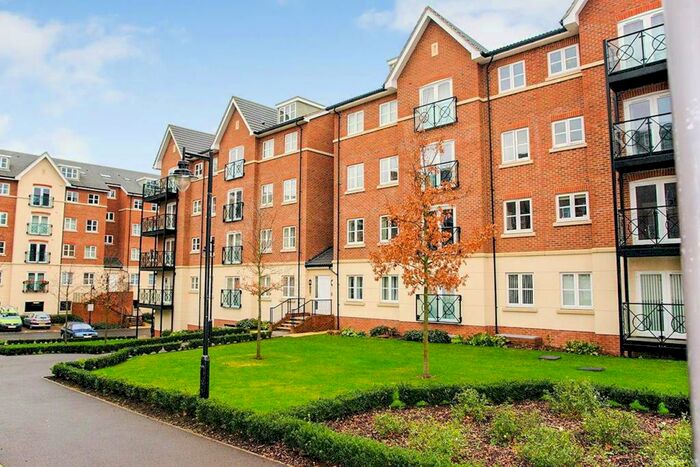2 Bedroom Flat To Rent In Viridian Square, Aylesbury, HP21