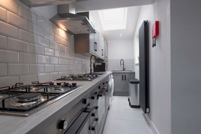 6 Bedroom Terraced House To Rent In Smith Street, Lincoln, Lincolnshire, LN5