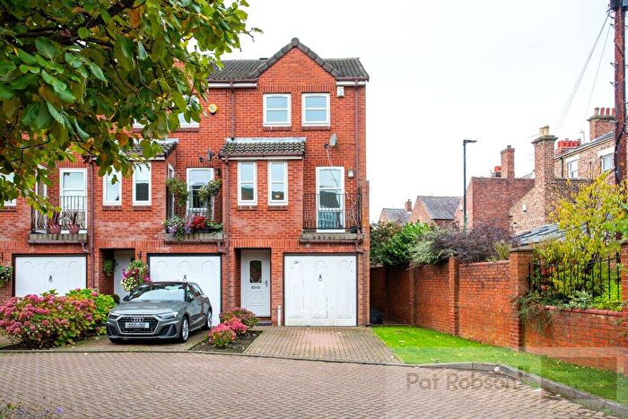 3 Bedroom House To Rent In Hawthorn Mews, Gosforth, Newcastle Upon Tyne, NE3