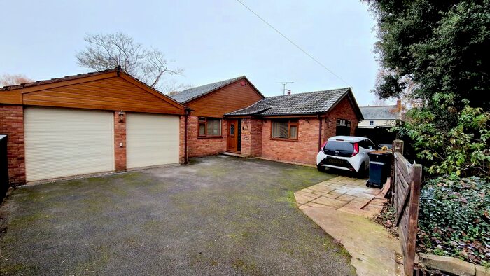 3 Bedroom Detached Bungalow To Rent In Lower Holway Close, Taunton, Somerset, TA1