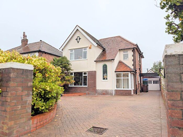 4 Bedroom Detached House To Rent In Golf Open - Lynton Road, Hillside - Sleeps, PR8